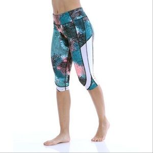 🛍SOLD🛍 Marika Snake Print workout capris